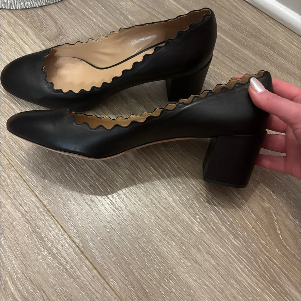 Chloe Scalloped Women's heels - Picture 7 of 9